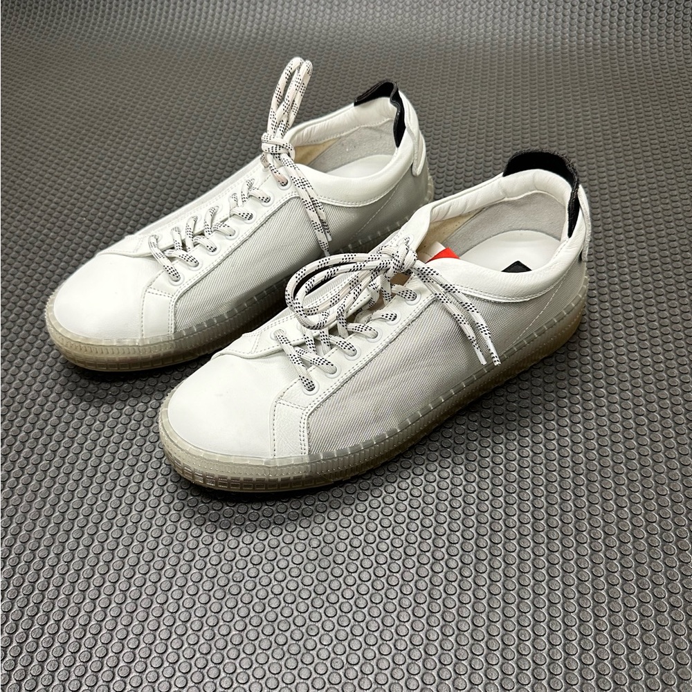 CESARE PACIOTTI 4US Leather Sneaker size 9 1/2 Great Condition